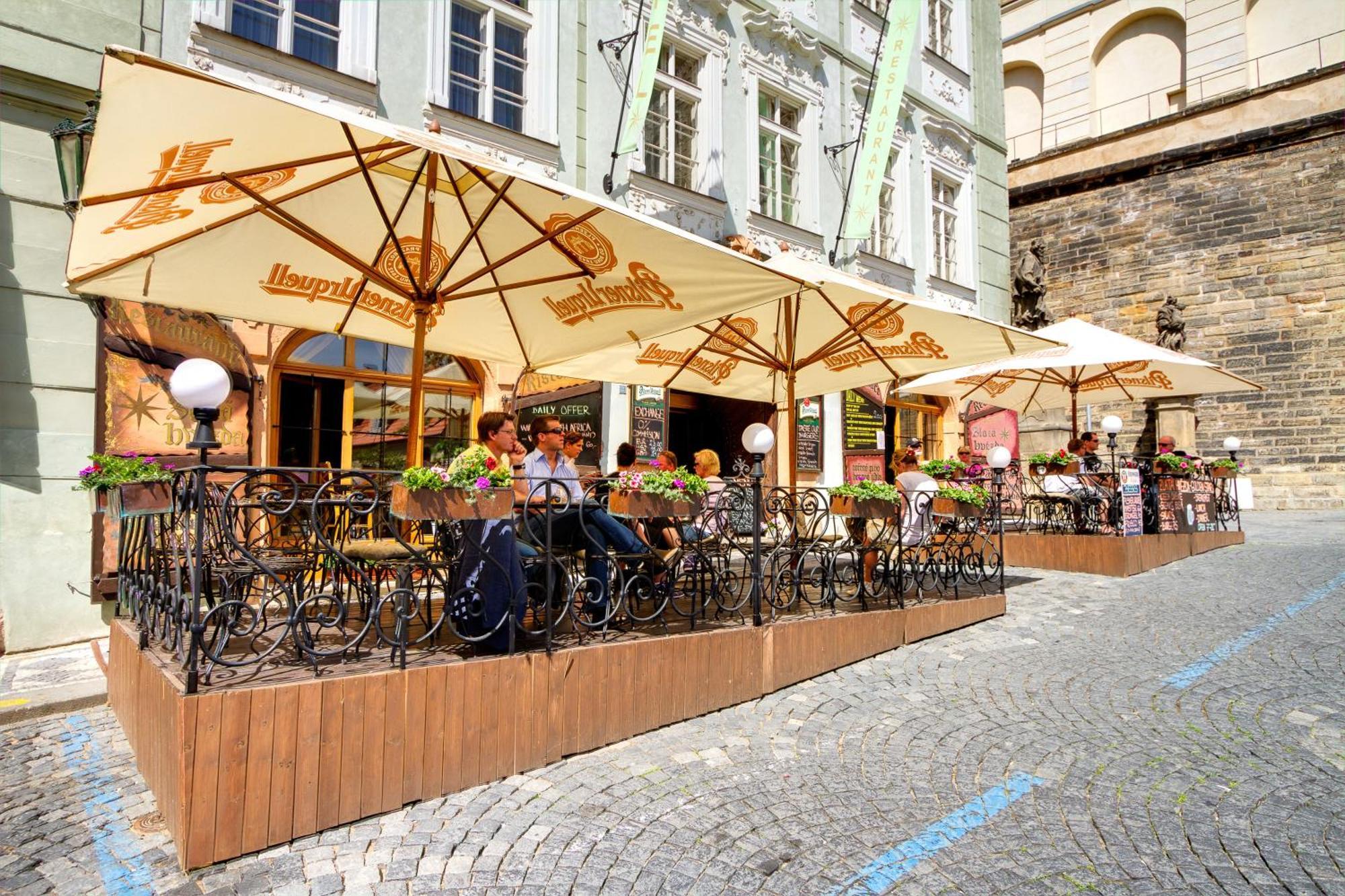 Golden Star, Prague